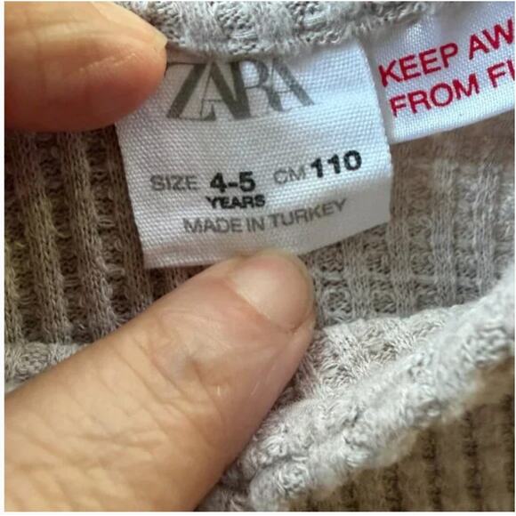 Zara Textured Knit & Tulle Dress Size 4–5Y (110) - Picture 4 of 4